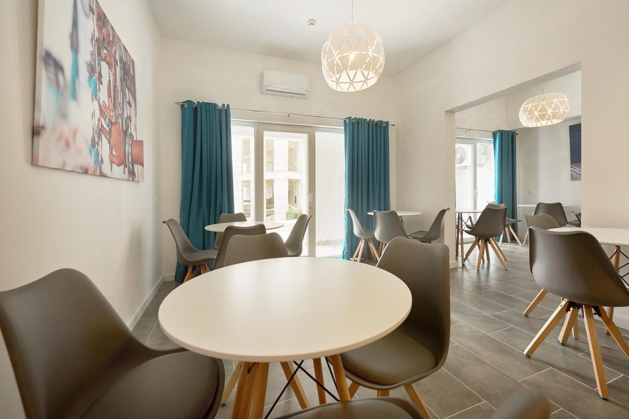 Garni Larimar Budva